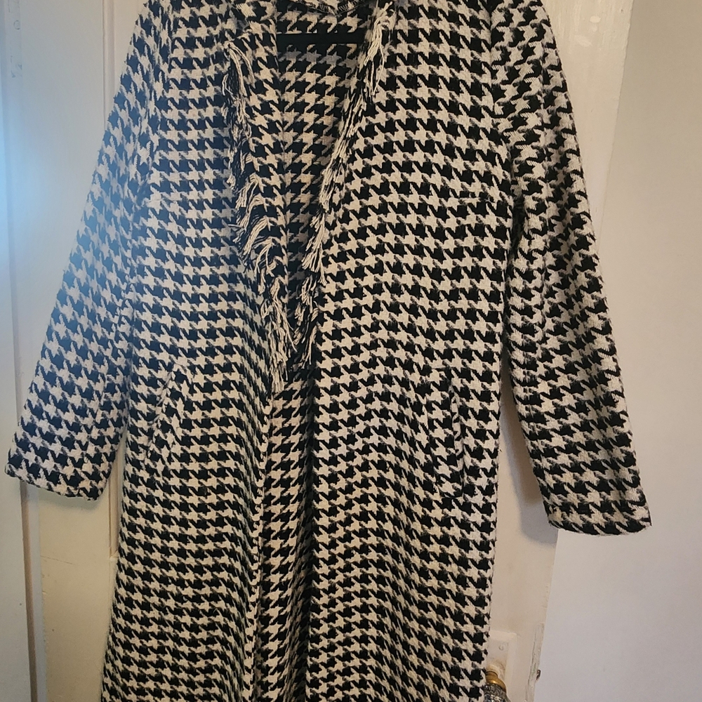 Black and White Houndstooth Coat